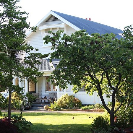 Browns Boutique Bed And Breakfast Уангануй Екстериор снимка